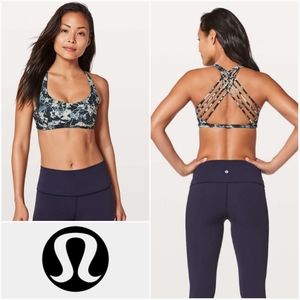LULULEMON 4 Free To Be Sports Bra Wild W2AAOS Size 4 Spring Bloom Multi